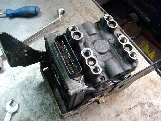 Ремонт блока АБС Мекатроник 3 Ford Mondeo 